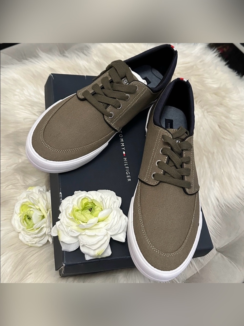 Tommy Hilfiger Men's Canvas Lace Up Sneakers Olive Green Sz 11.5 NEW!
